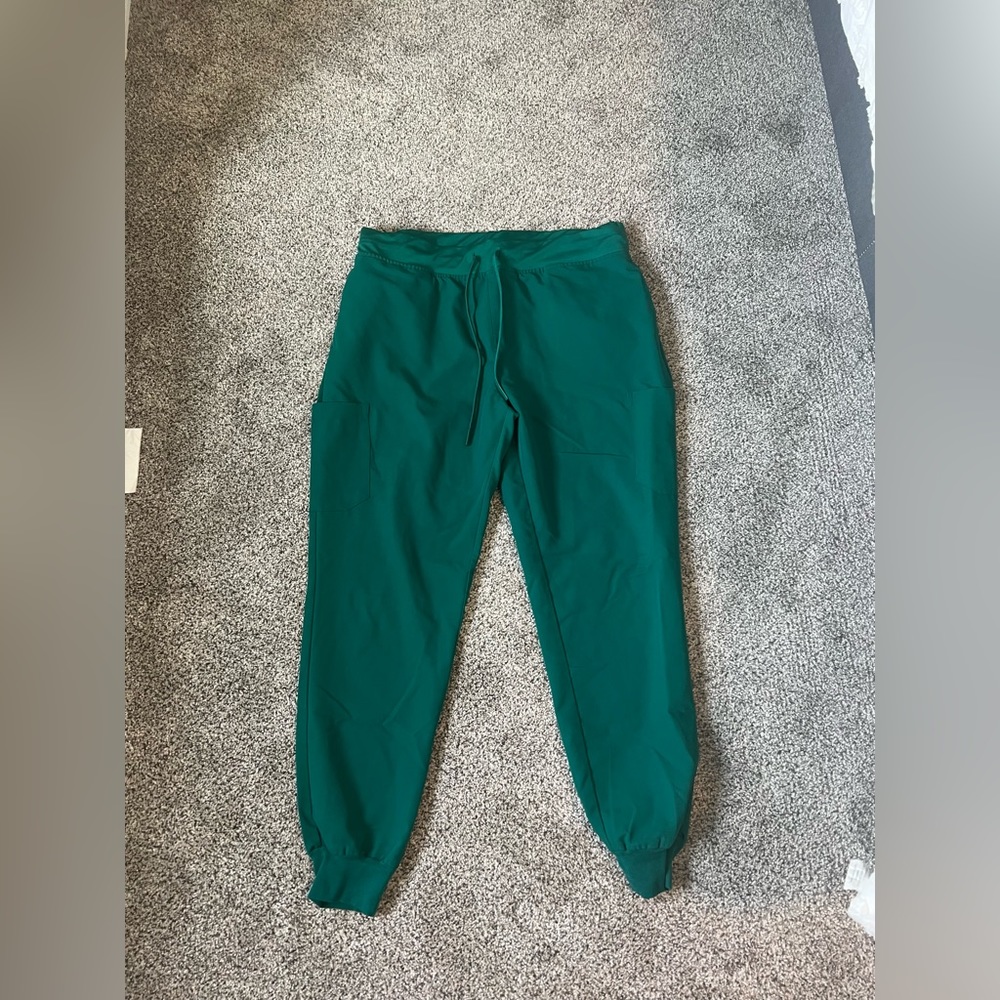 Mandala hunter green scrub set